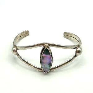 Vintage Southwestern Sterling Silver Mother of Pearl Split Shank Cuff Bracelet